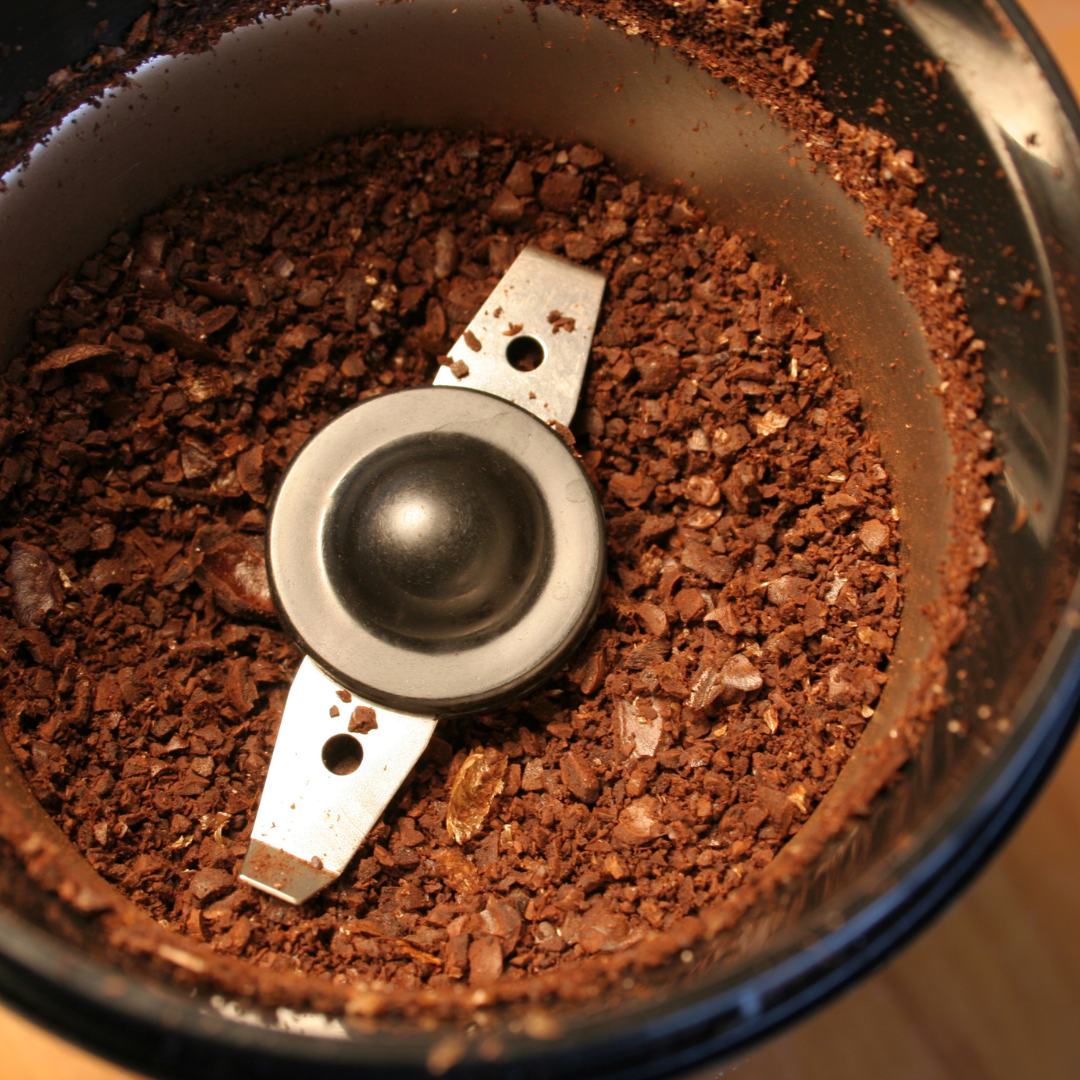 Molienda gruesa ideal para prensa francesa y cómo se ve